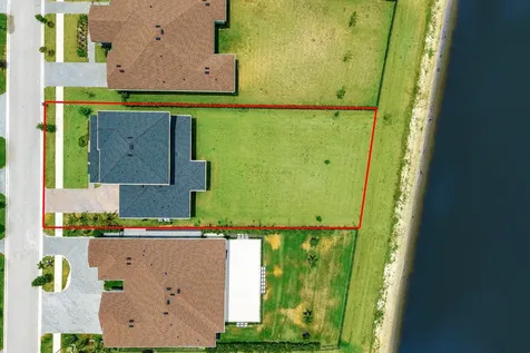 655 Hookline Circle Loxahatchee FL 33470