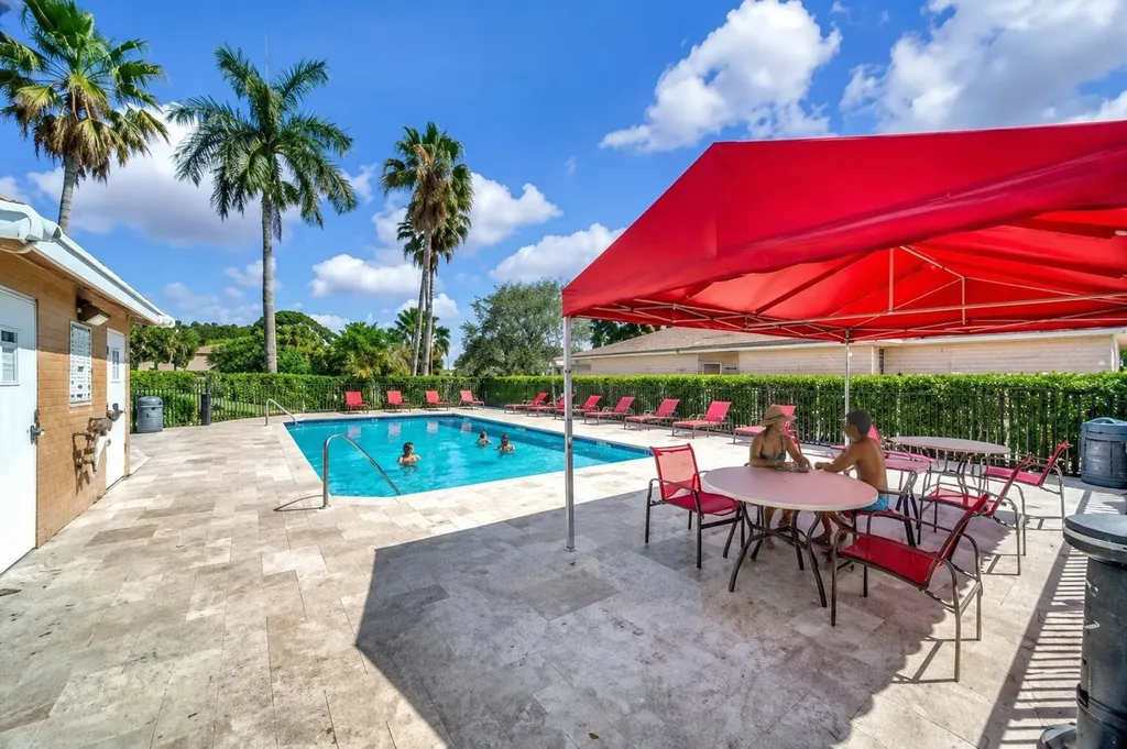 4131 Eastridge Circle Pompano Beach FL 33064