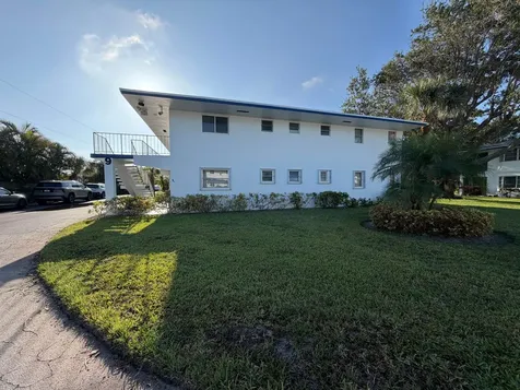 9 Westwood Avenue Tequesta FL 33469