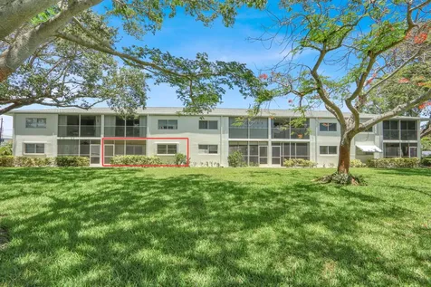 9 Westwood Avenue Tequesta FL 33469