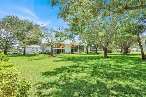 9 Westwood Avenue Tequesta FL 33469