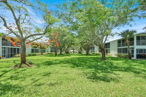 9 Westwood Avenue Tequesta FL 33469