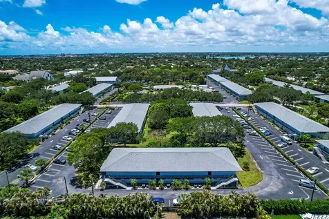 9 Westwood Avenue Tequesta FL 33469