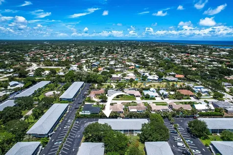 9 Westwood Avenue Tequesta FL 33469