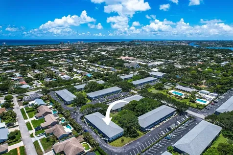 9 Westwood Avenue Tequesta FL 33469