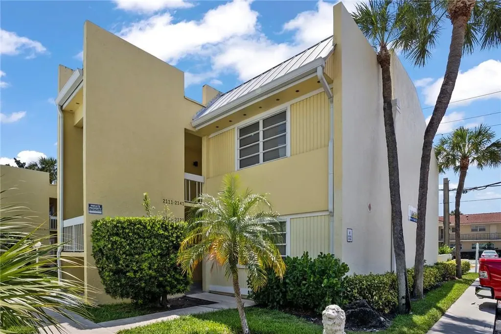 2121 NE 36th Street Lighthouse Point FL 33064