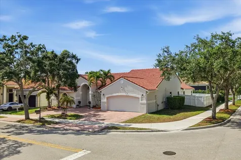 830 Heritage Drive Weston FL 33326