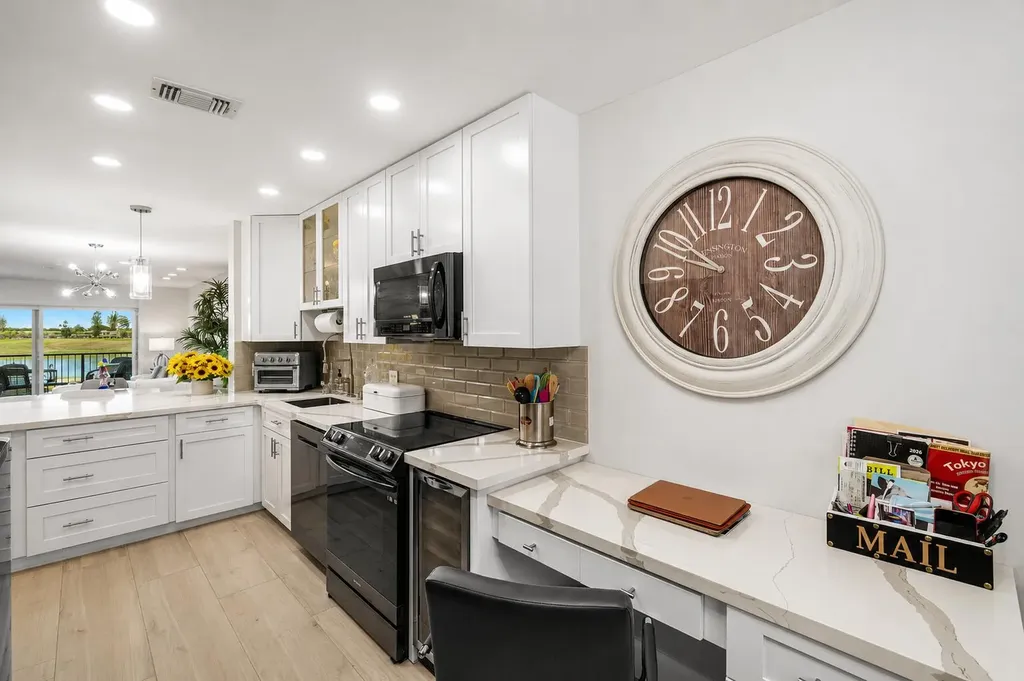 24 Southport Lane Boynton Beach FL 33436