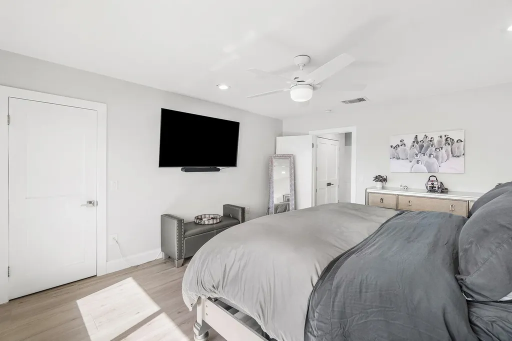 24 Southport Lane Boynton Beach FL 33436