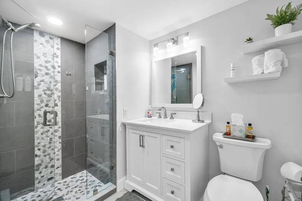 24 Southport Lane Boynton Beach FL 33436