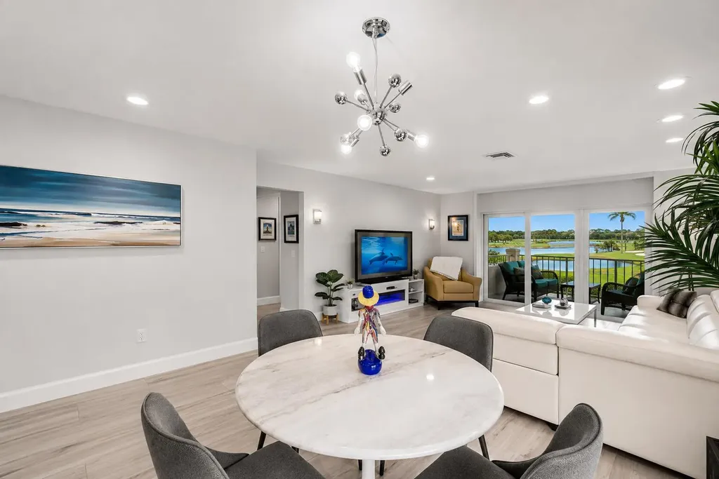 24 Southport Lane Boynton Beach FL 33436