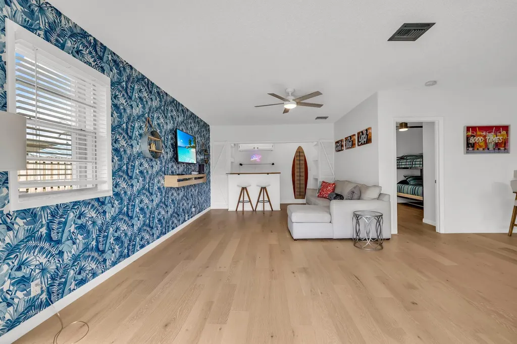 5211 NE 26th Avenue Lighthouse Point FL 33064
