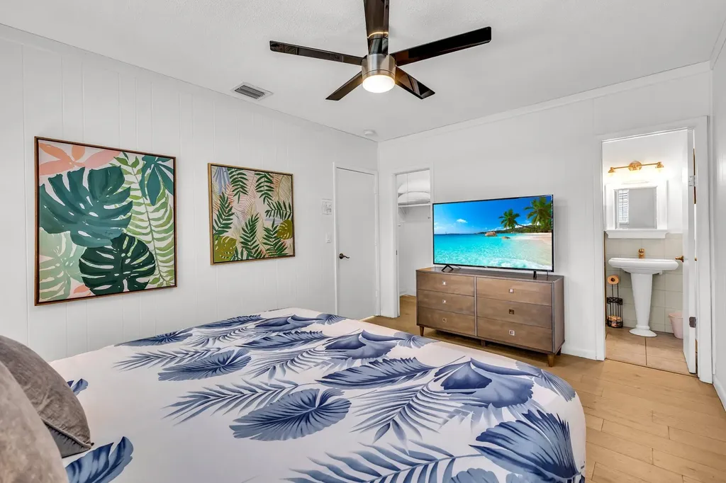 5211 NE 26th Avenue Lighthouse Point FL 33064