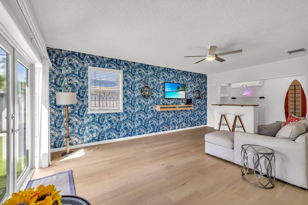5211 NE 26th Avenue Lighthouse Point FL 33064