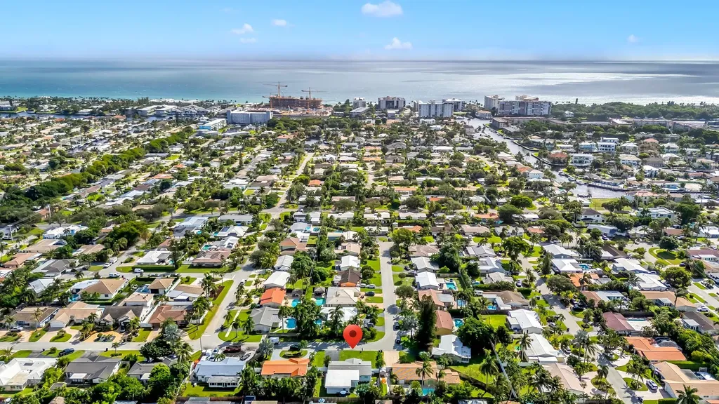 5211 NE 26th Avenue Lighthouse Point FL 33064