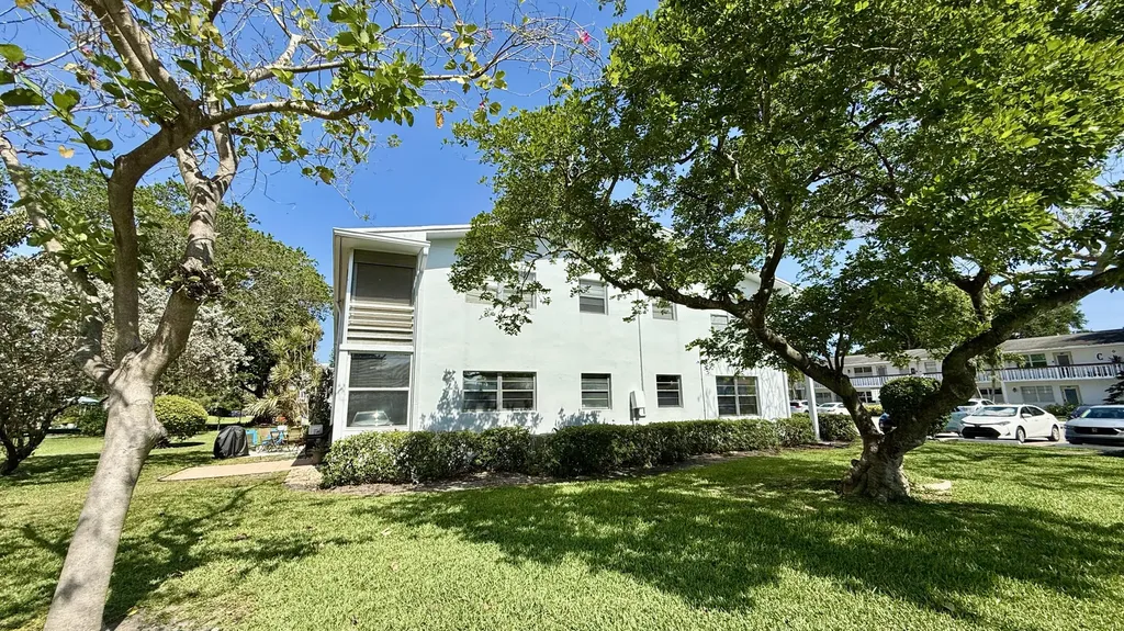 21 Newport B Court Deerfield Beach FL 33442