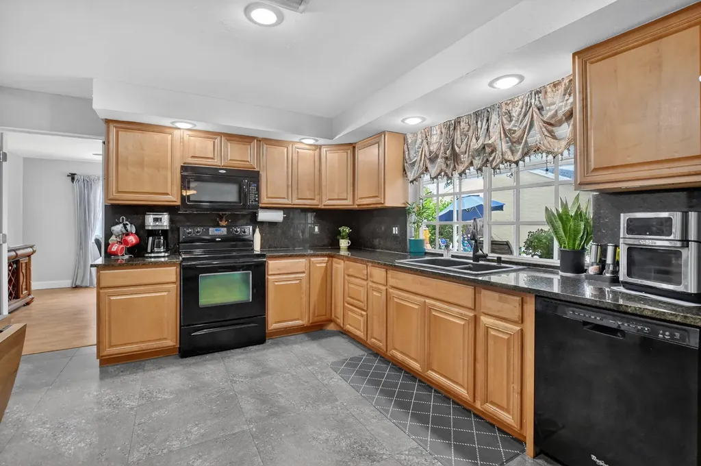 9976 Robins Nest Road Boca Raton FL 33496