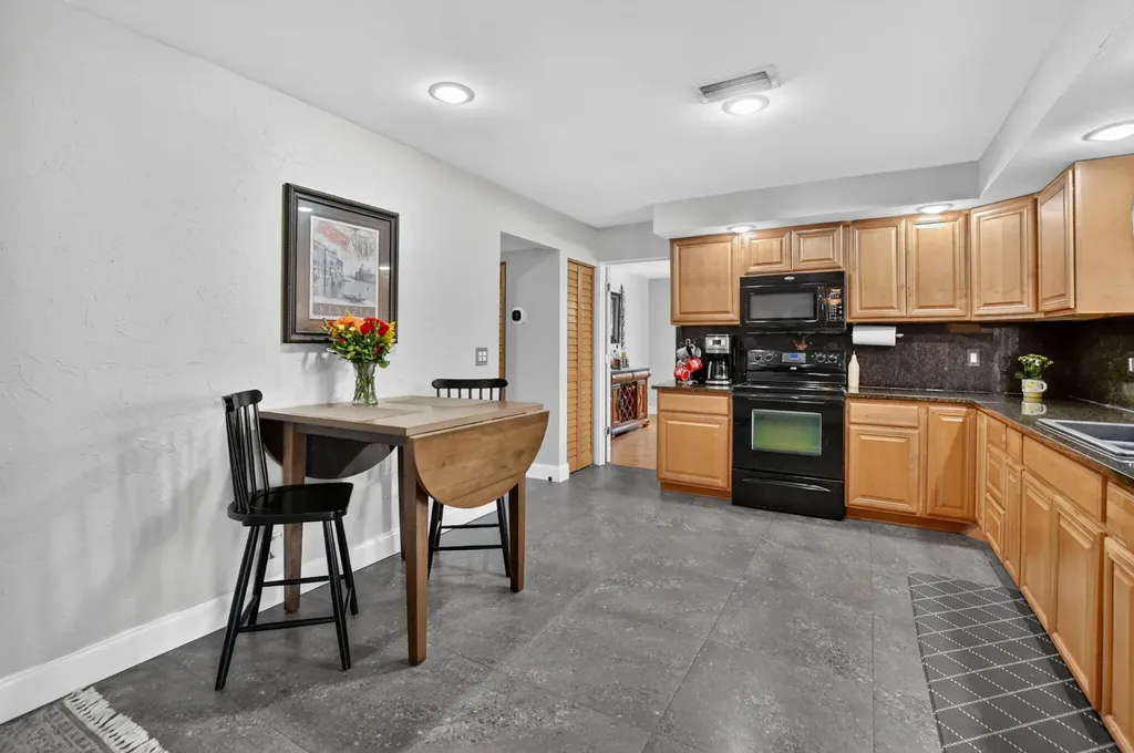 9976 Robins Nest Road Boca Raton FL 33496