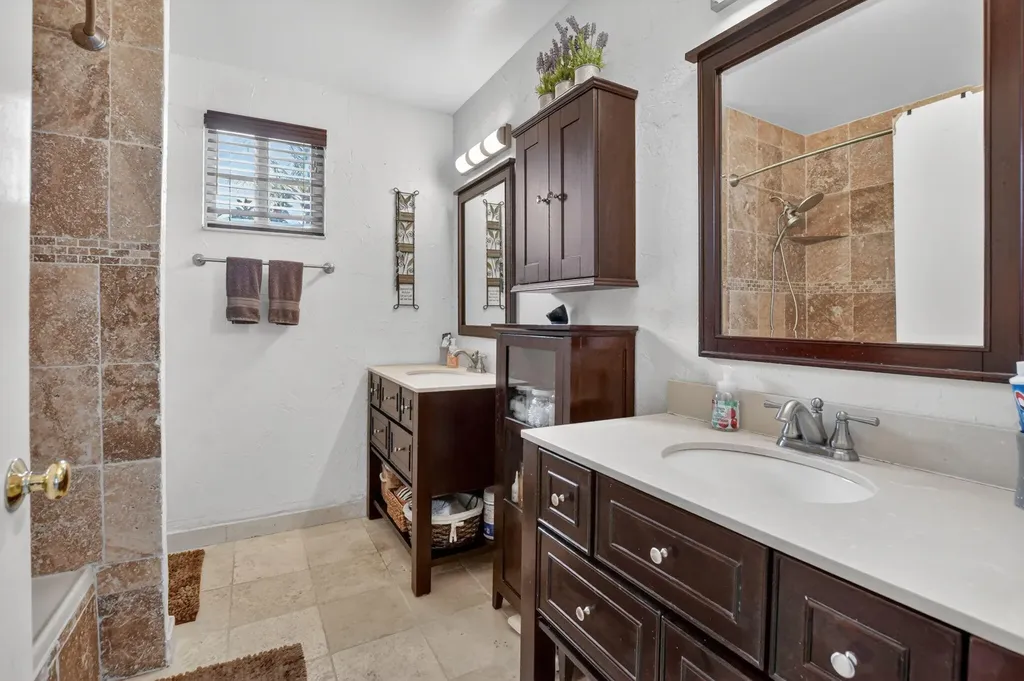 9976 Robins Nest Road Boca Raton FL 33496