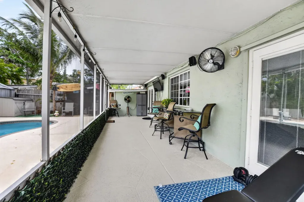 9976 Robins Nest Road Boca Raton FL 33496