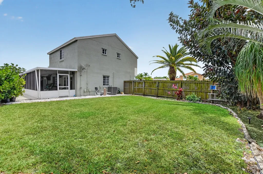 9976 Robins Nest Road Boca Raton FL 33496