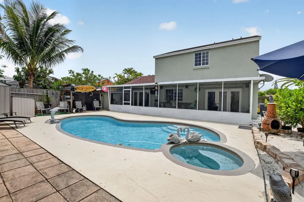 9976 Robins Nest Road Boca Raton FL 33496