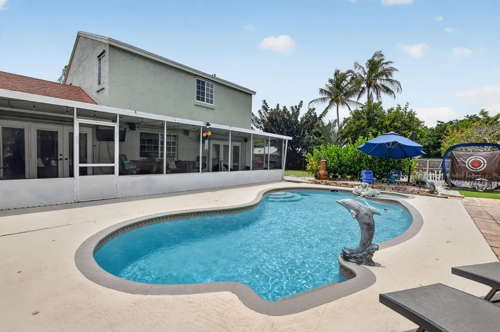 9976 Robins Nest Road Boca Raton FL 33496
