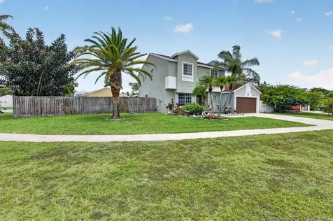 9976 Robins Nest Road Boca Raton FL 33496