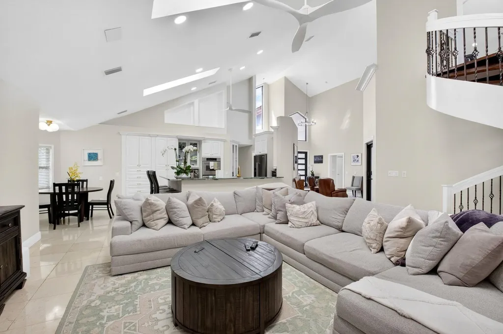10655 Rio Hermoso Delray Beach FL 33446