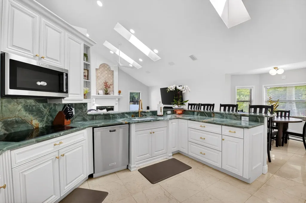 10655 Rio Hermoso Delray Beach FL 33446