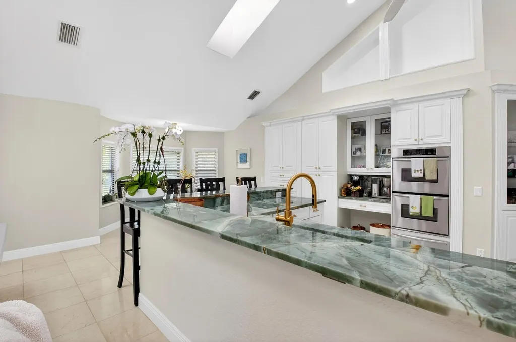 10655 Rio Hermoso Delray Beach FL 33446