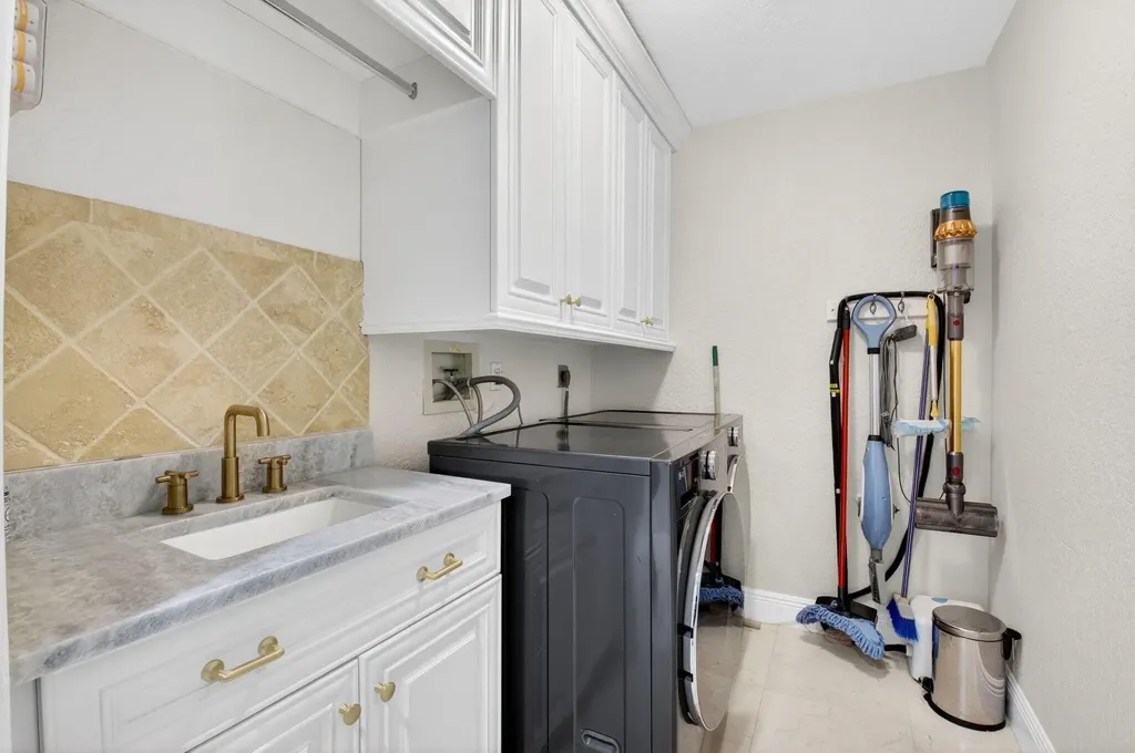 10655 Rio Hermoso Delray Beach FL 33446