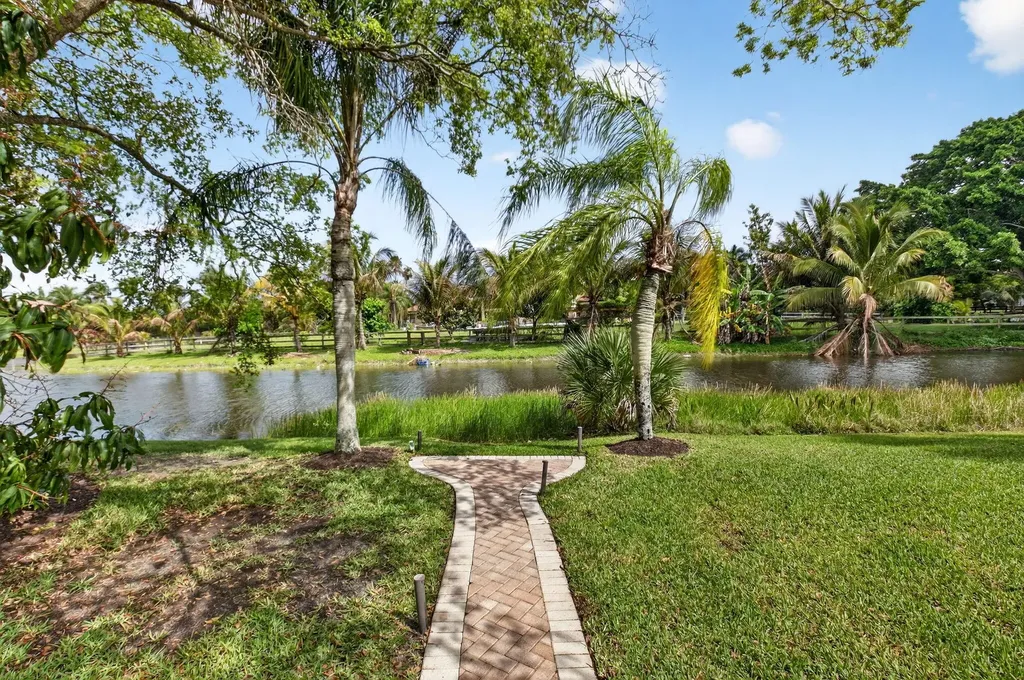 10655 Rio Hermoso Delray Beach FL 33446