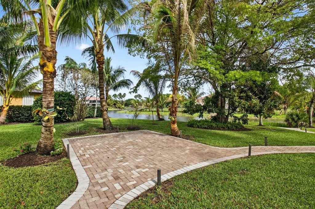 10655 Rio Hermoso Delray Beach FL 33446