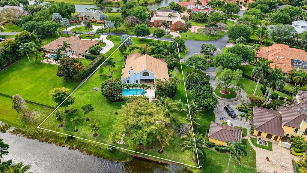 10655 Rio Hermoso Delray Beach FL 33446