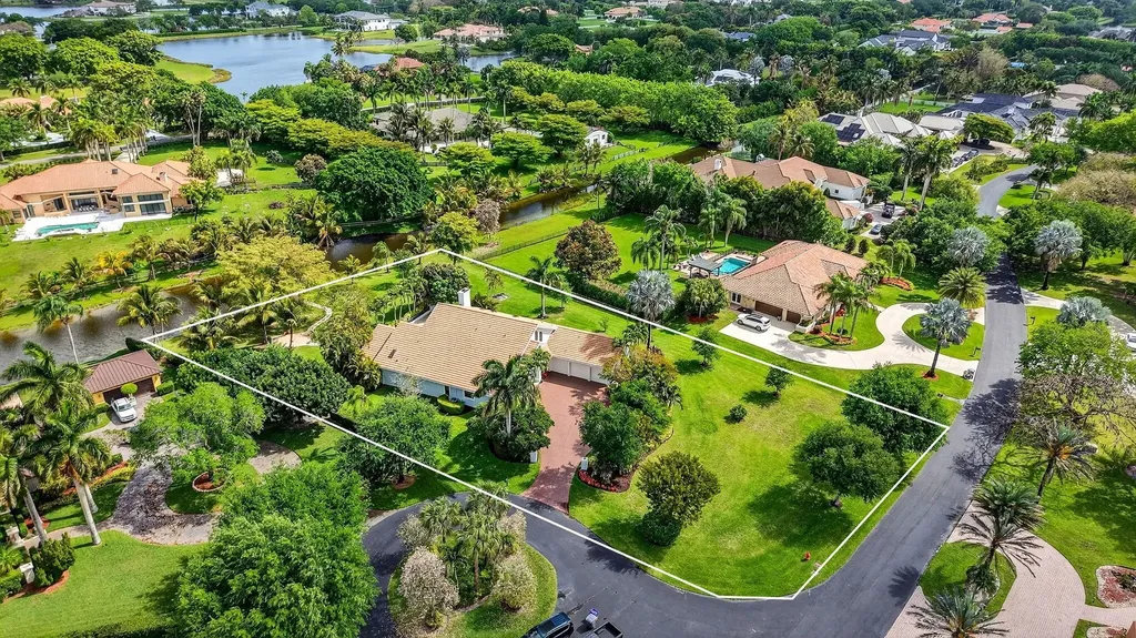 10655 Rio Hermoso Delray Beach FL 33446