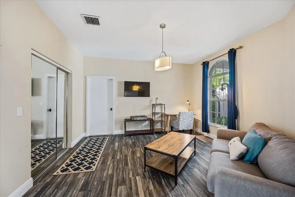 2466 Muir Circle Wellington FL 33414