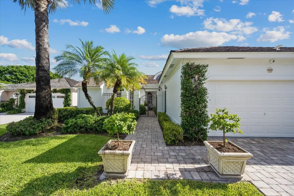2466 Muir Circle Wellington FL 33414