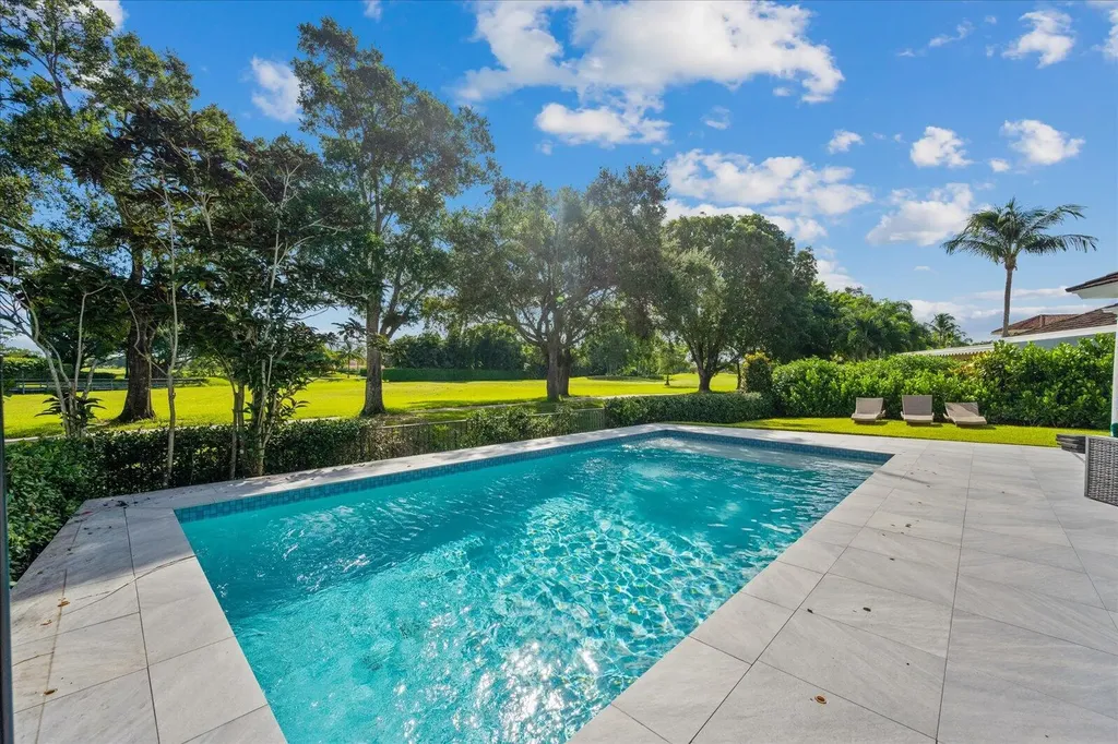 2466 Muir Circle Wellington FL 33414