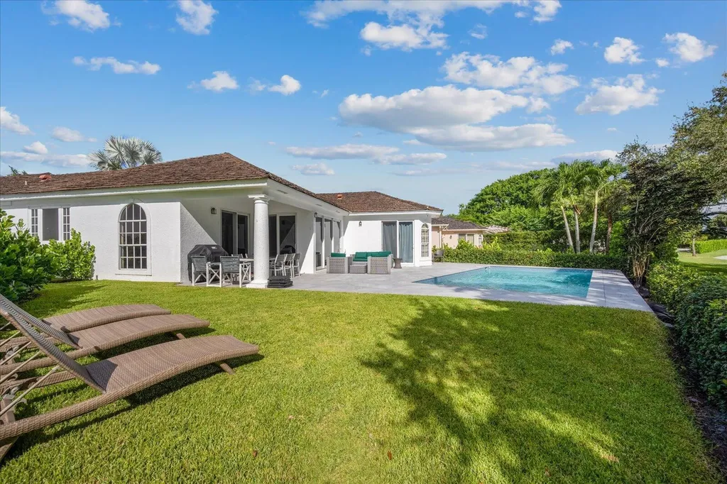 2466 Muir Circle Wellington FL 33414