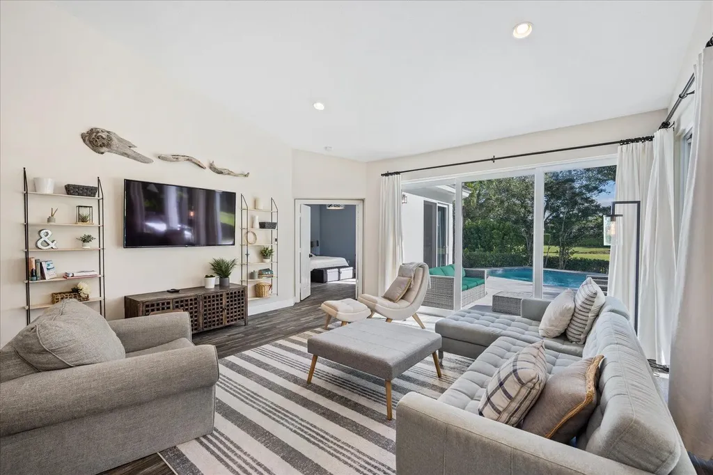 2466 Muir Circle Wellington FL 33414