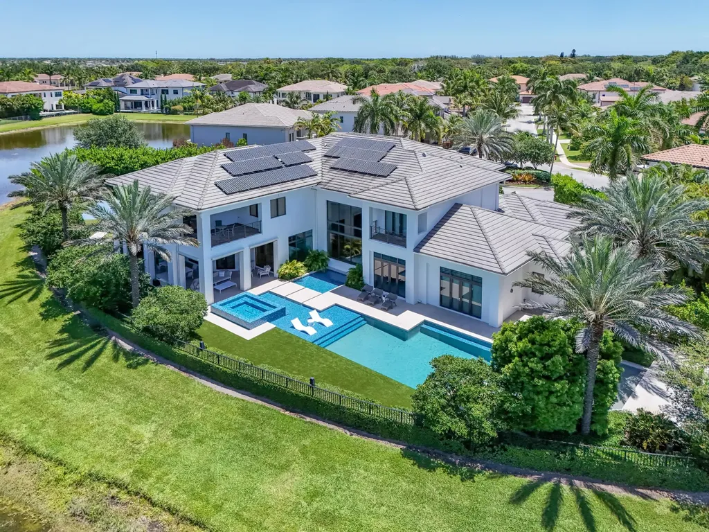 9105 Pintura Way Boca Raton FL 33496