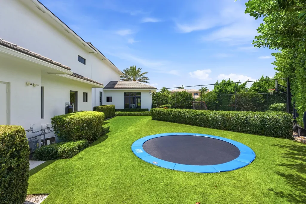 9105 Pintura Way Boca Raton FL 33496