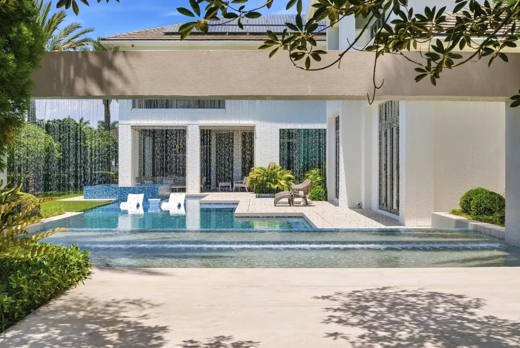9105 Pintura Way Boca Raton FL 33496