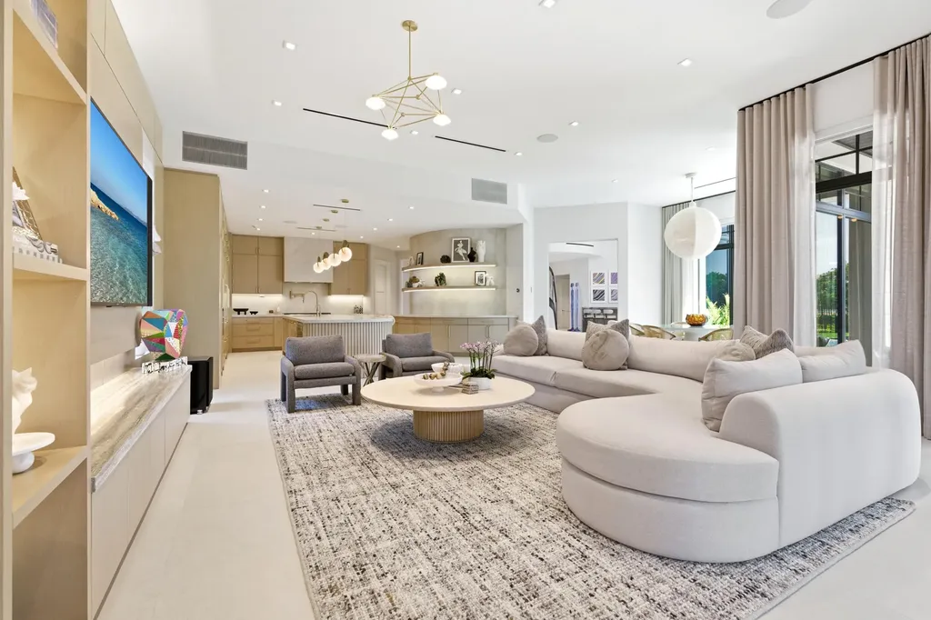 9105 Pintura Way Boca Raton FL 33496