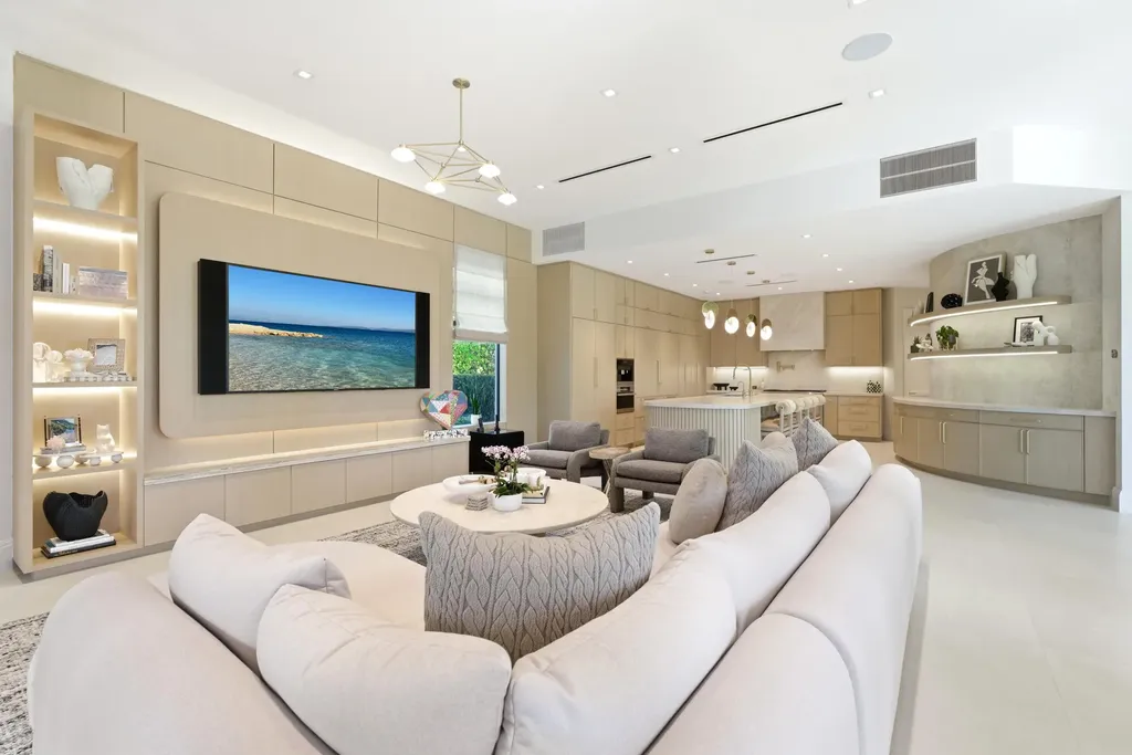 9105 Pintura Way Boca Raton FL 33496