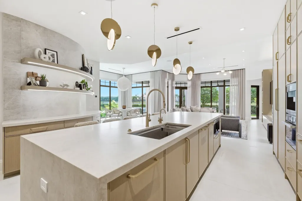 9105 Pintura Way Boca Raton FL 33496