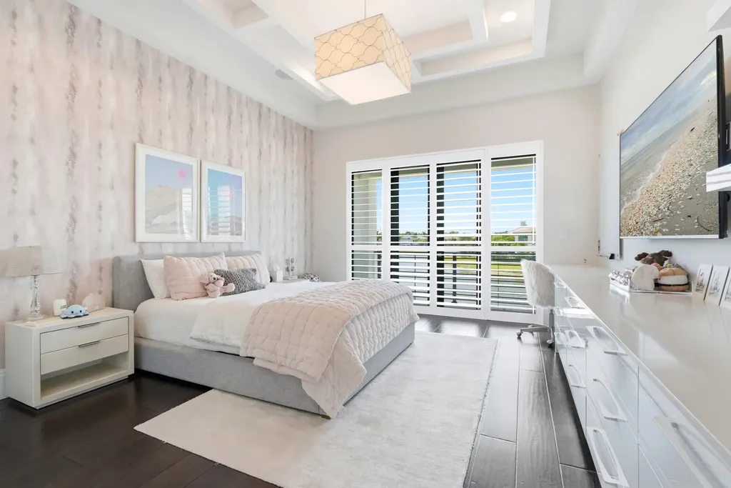 9105 Pintura Way Boca Raton FL 33496