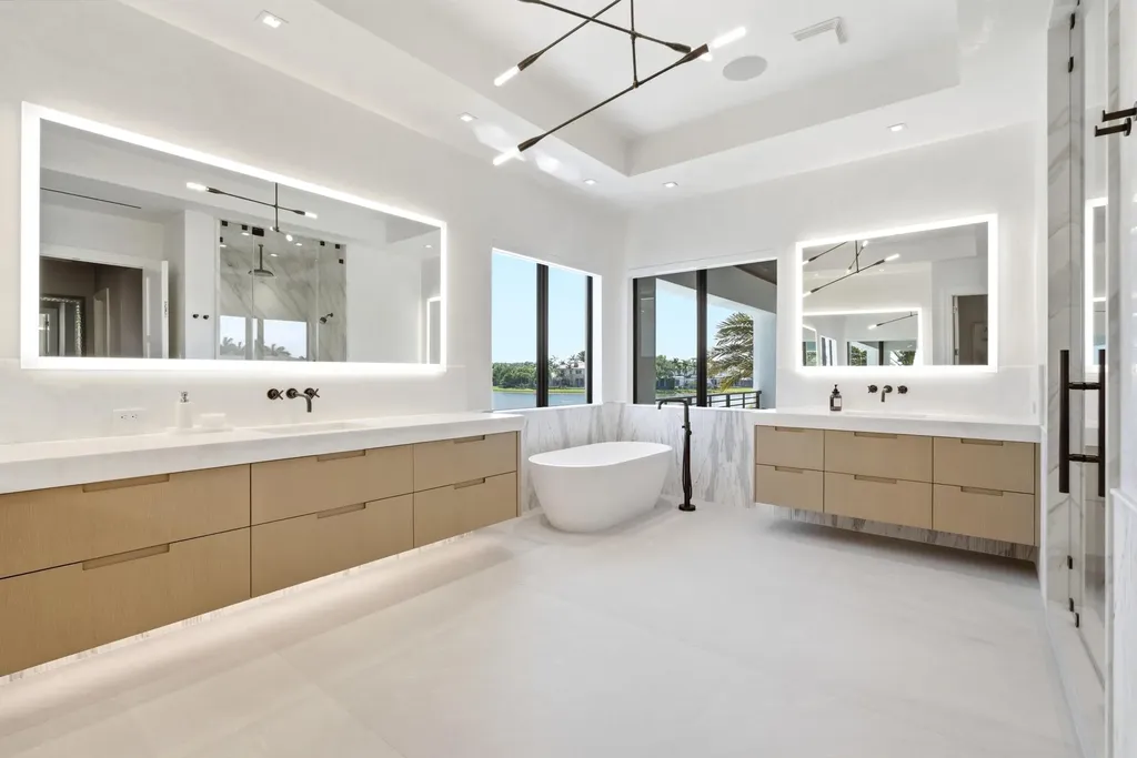 9105 Pintura Way Boca Raton FL 33496