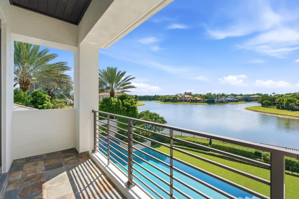 9105 Pintura Way Boca Raton FL 33496